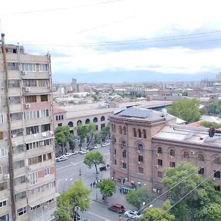 Large Apt Near Republic Square Apartment Ереван Екстериор снимка
