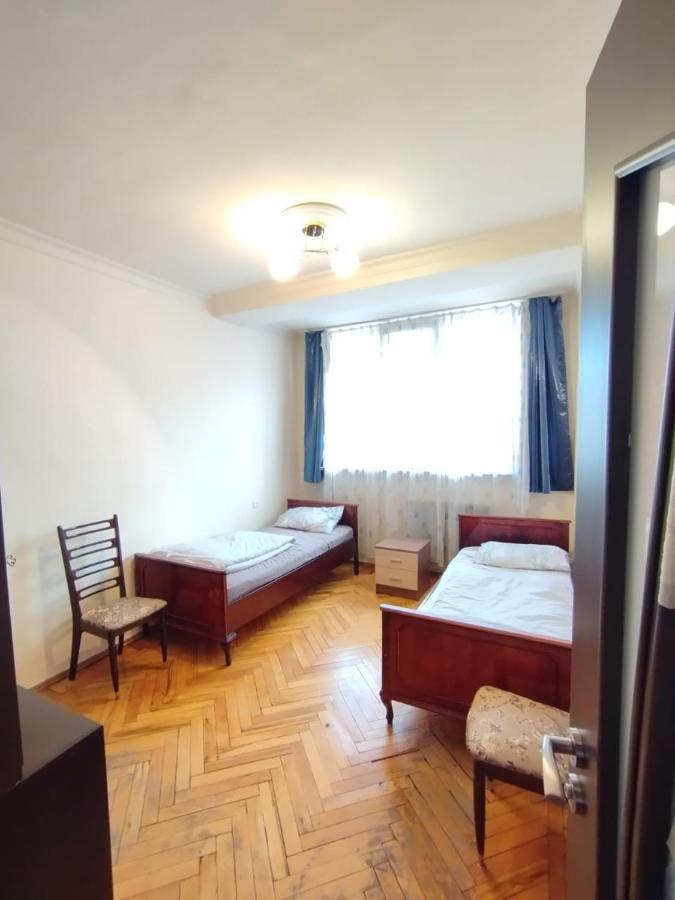 Large Apt Near Republic Square Apartment Ереван Екстериор снимка