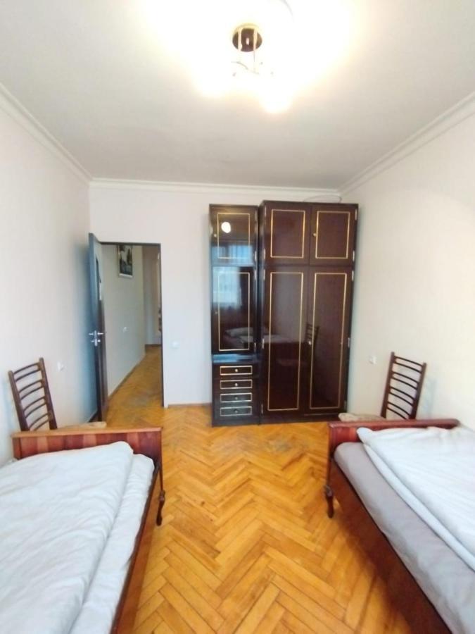 Large Apt Near Republic Square Apartment Ереван Екстериор снимка